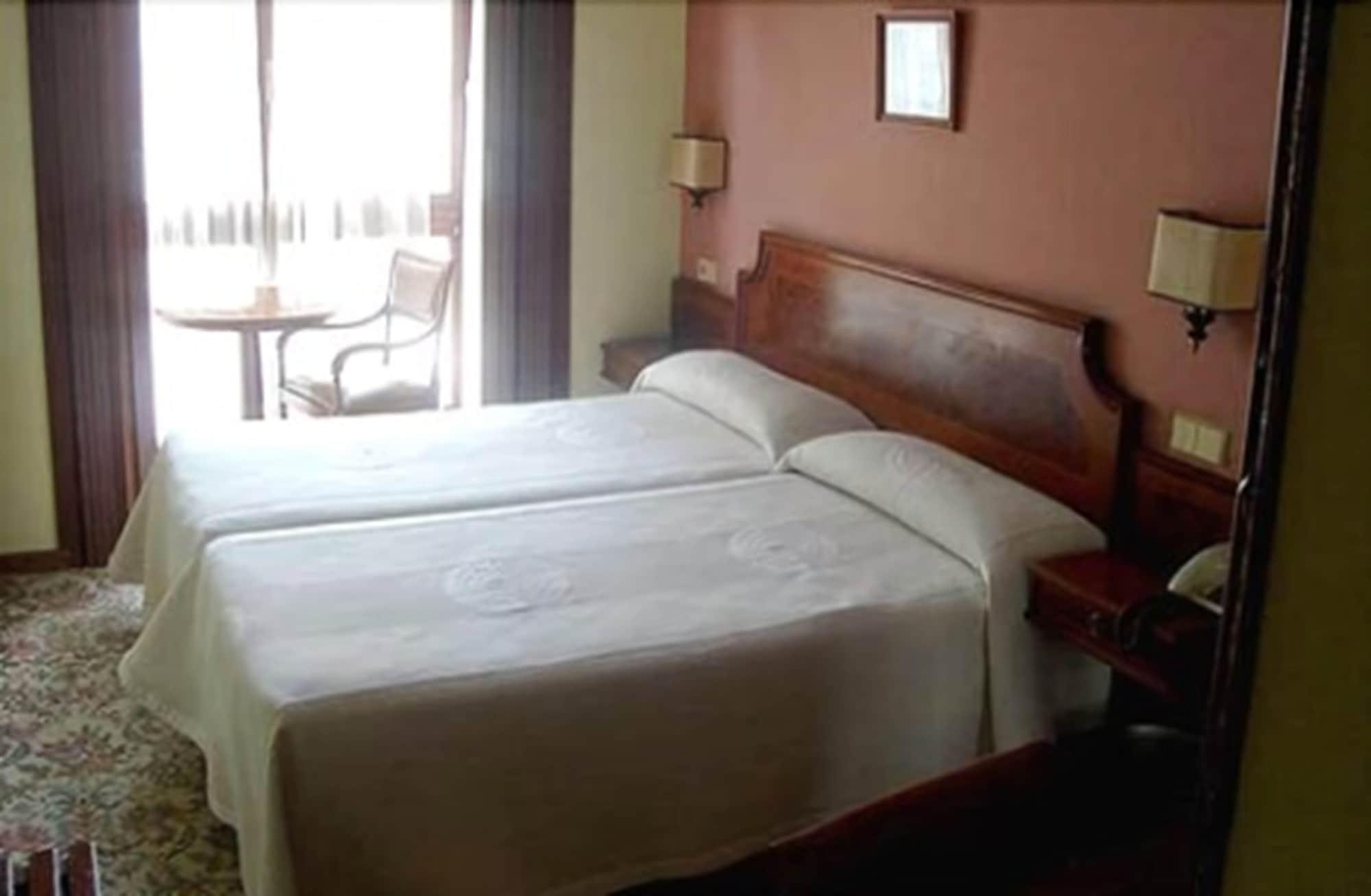 Hotel Begoña Gijón Buitenkant foto