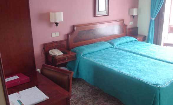Hotel Begoña Gijón Buitenkant foto